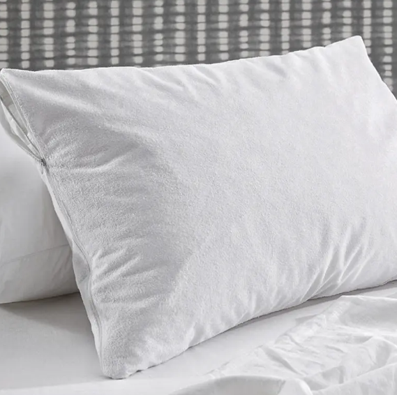 Miksi hotellit mieluummin valkoisia tyynyjä? Mitkä ovat syyt tähän?